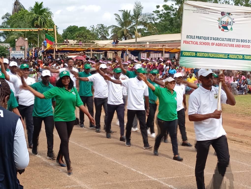 Epaba école pratique d'agriculture et du bois d'Ambam défilé le 20 mai 2024